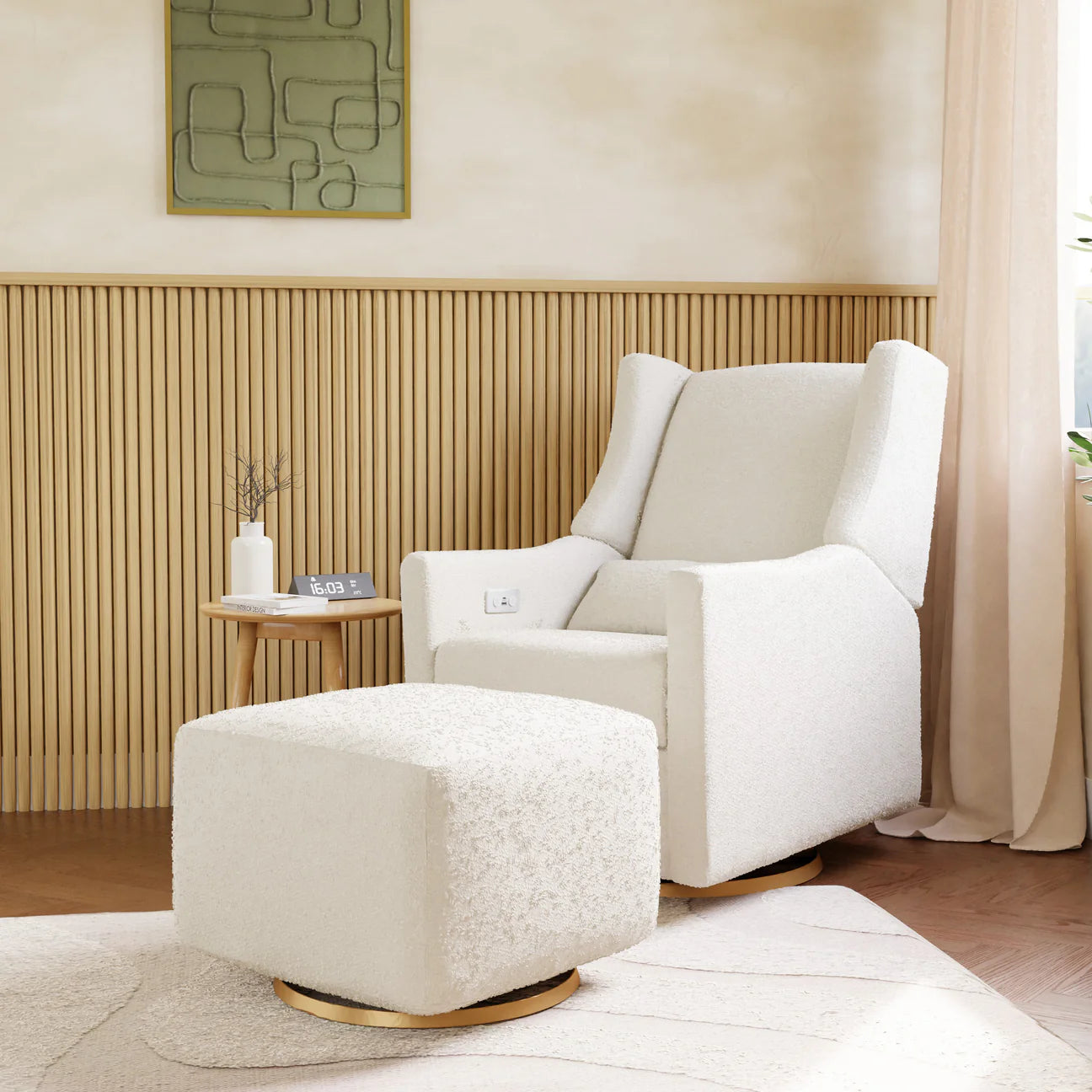 Pre-Order Kiwi Electronic Recliner and Swivel Glider in Boucle with USB port