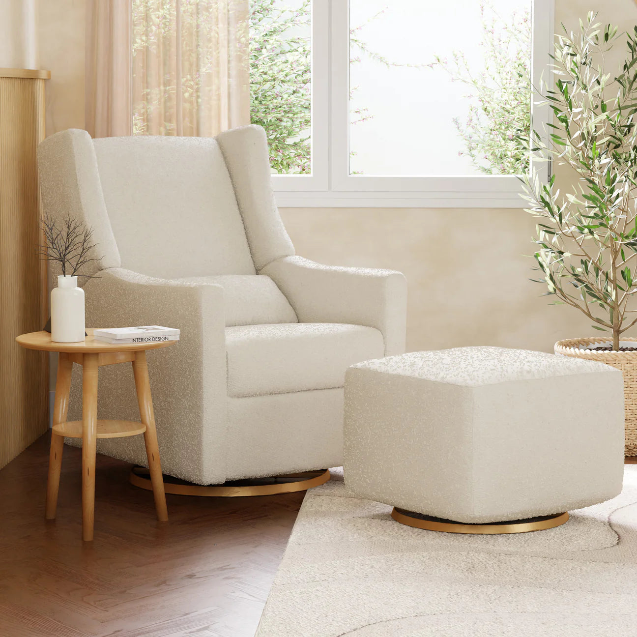 Pre-Order Kiwi Electronic Recliner and Swivel Glider in Boucle with USB port