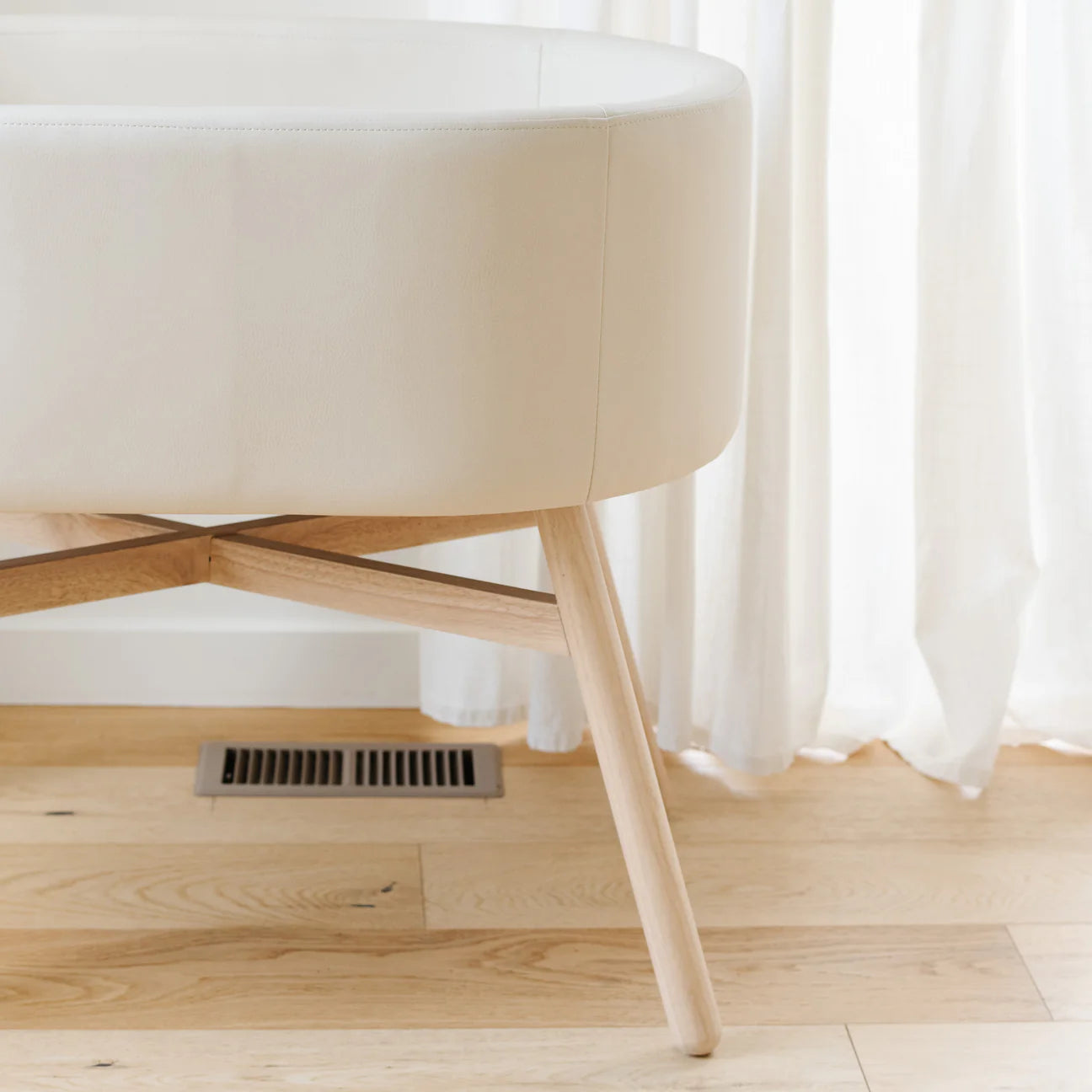 Pre-Order Babyletto x GATHRE Capsule Bassinet - Ivory