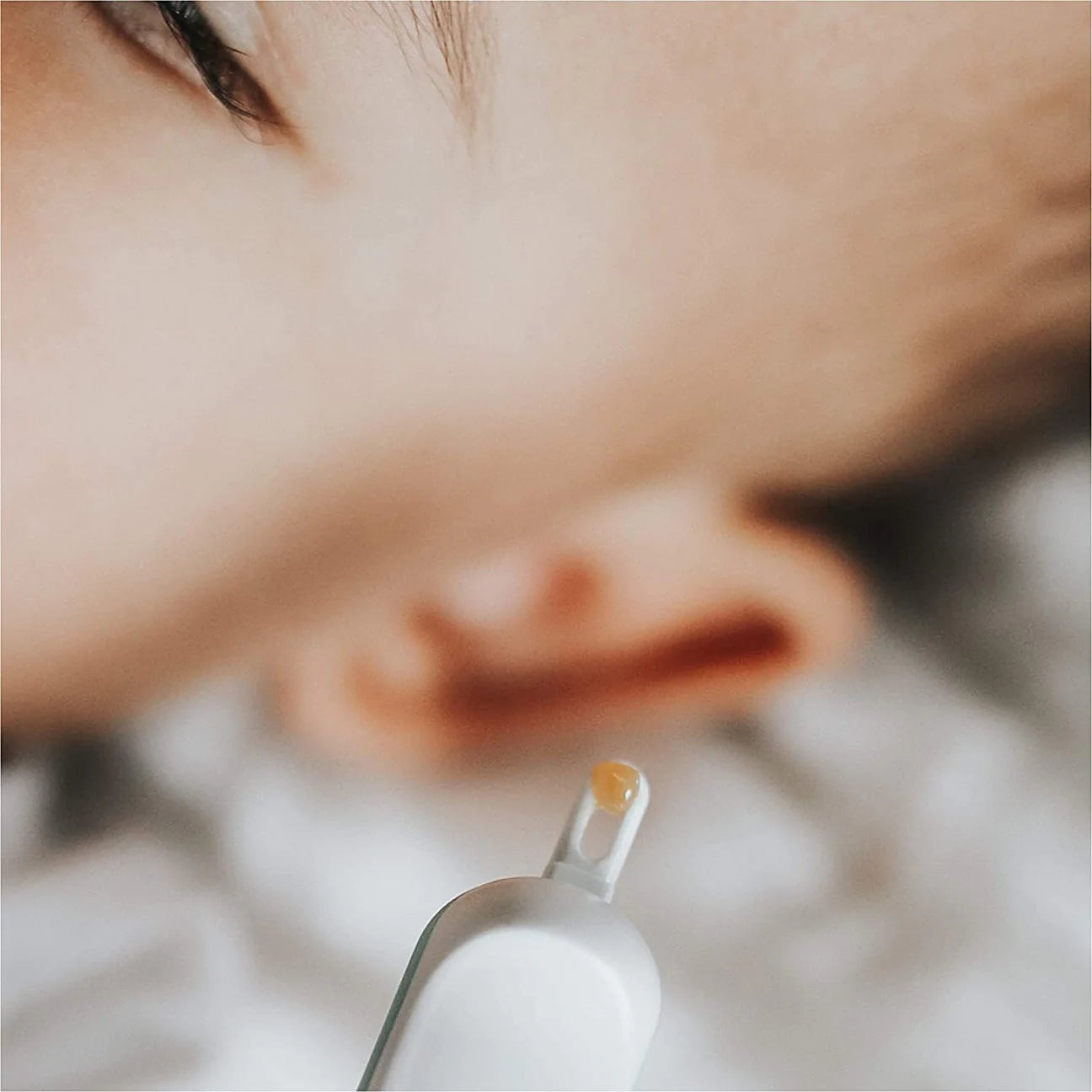 3-in-1 Nose, Nail + Ear Picker