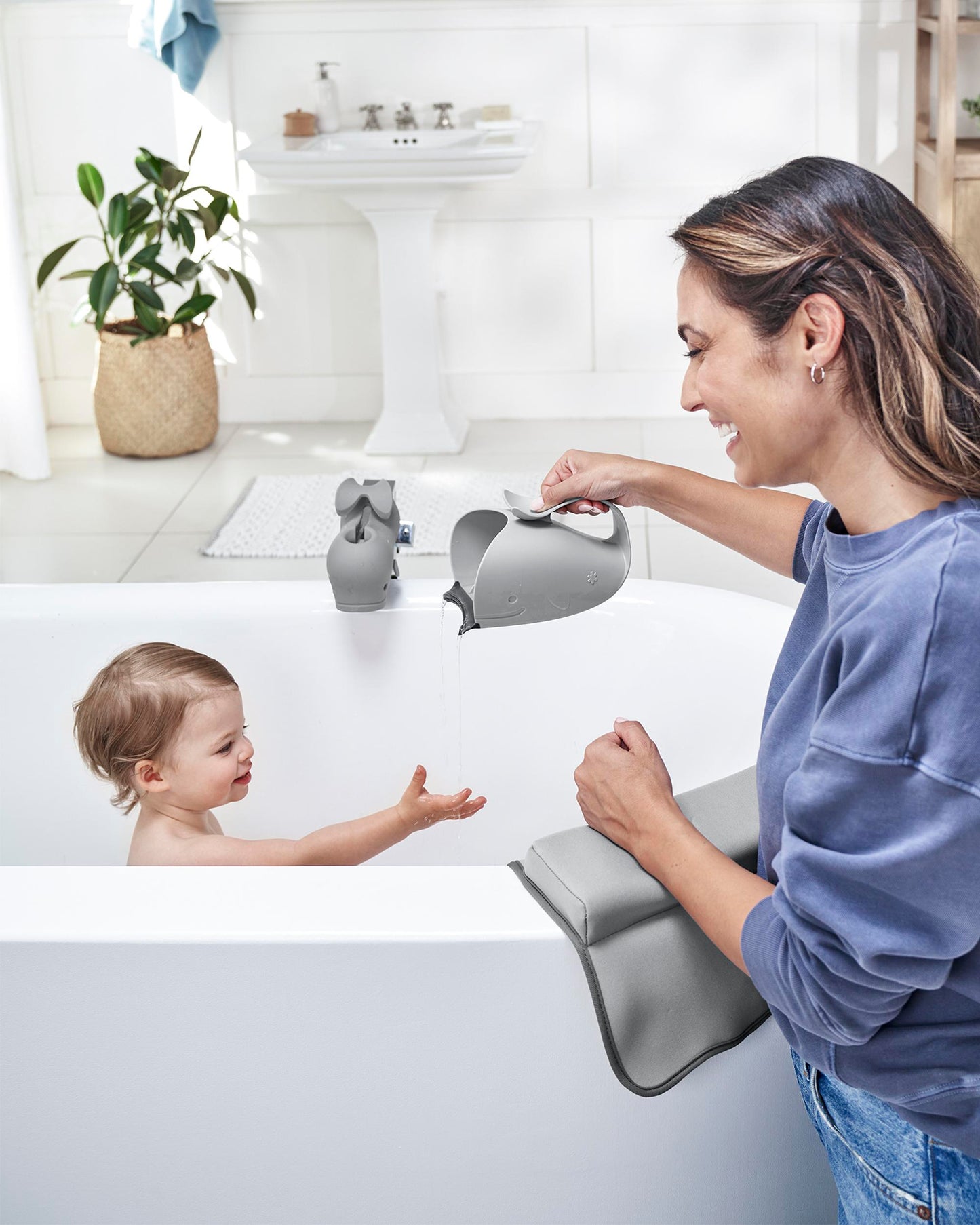 MOBY® Waterfall Bath Rinser - Grey