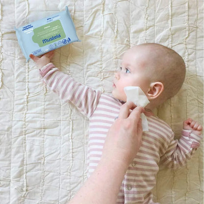 Gentle Cleansing Wipes with Avocado 60 Wipes - Face & Body