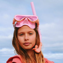Load image into Gallery viewer, Kids Dive Set - Medium - Sea Seeker Strawberry

