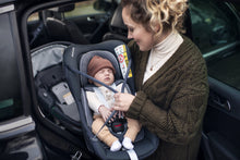 Load image into Gallery viewer, Coral 360 Carseat - Essential Graphite

